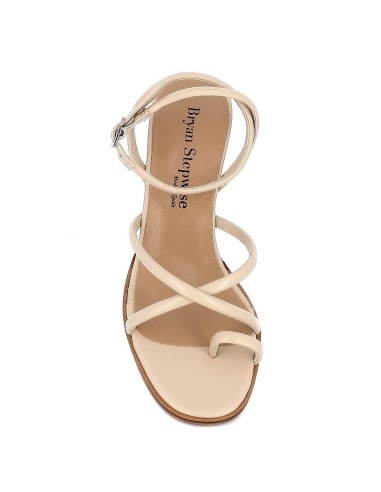 Sandalia de tiras con tacón ancho