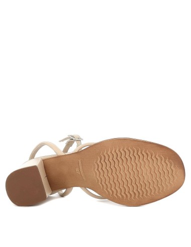 Sandalia de tiras con tacón ancho