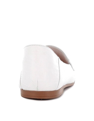 Mocasin piel blanco.
