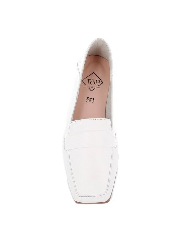 Mocasin piel blanco.