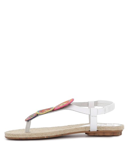 Esclava plana planta yute mujer blanca