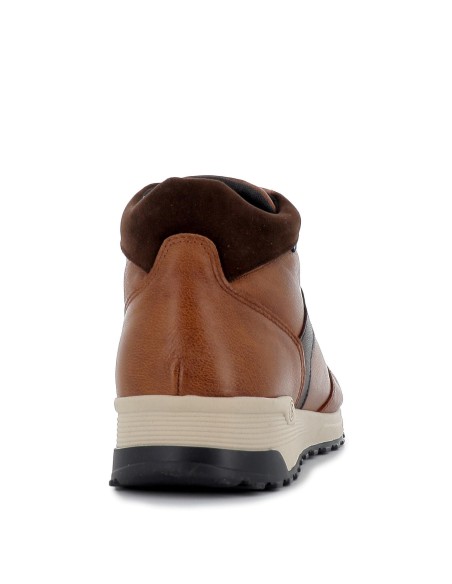 Bota con cordones cuero hombre