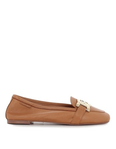 Mocasín plano hebilla grande central camel Marrones