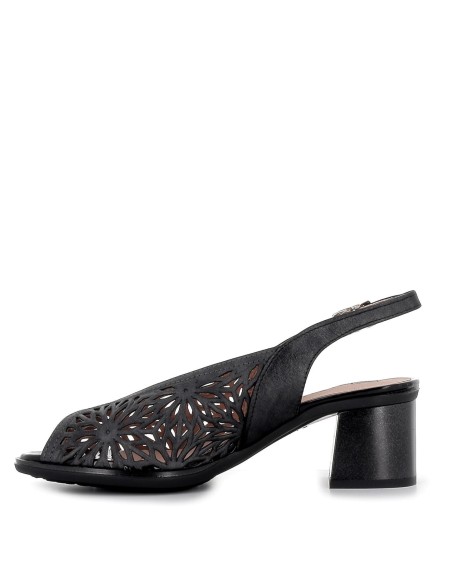 Sandalia cuña microperforado correa talón negro