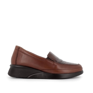 Zapatos sin cierre piel marron y grabado serpiente cuña mujer