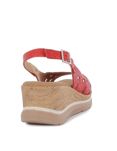 Sandalia cuña perforado correa talón rojo