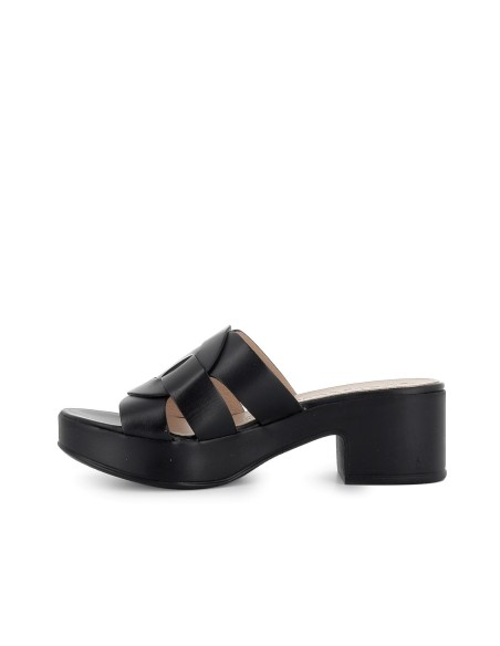 Sandalia de diario con piel y plataforma negra mujer Negro