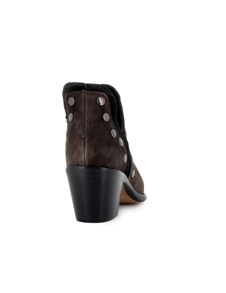 Botín piel lisa con aberturas y tachas para mujer tacon gris