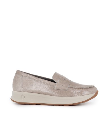 Mocasin piel charol cuña antifaz mujer beige