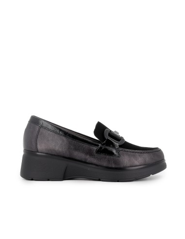 Mocasin piel lisa cuña hebilla mujer negro