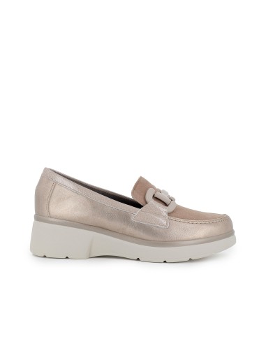 Mocasin piel lisa cuña hebilla mujer beige