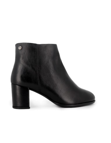 Botin cortado piel suave con tacon mujer negro