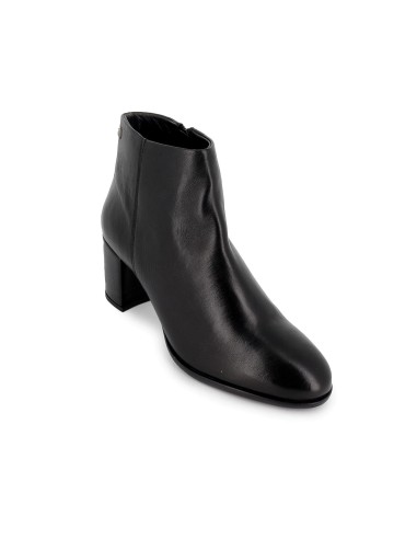 Botin cortado piel suave con tacon mujer negro