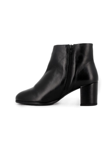 Botin cortado piel suave con tacon mujer negro