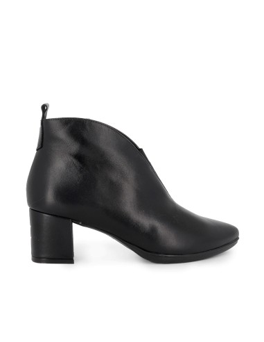 Botin piel suave de corte irregular con cremallera mujer negro