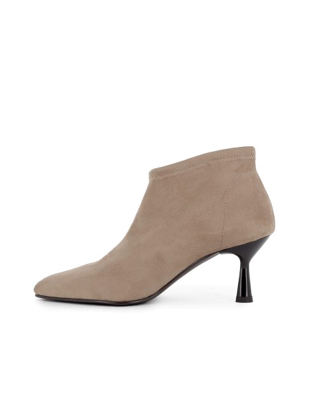 Botin cortado ante elastico tacón fino mujer beige