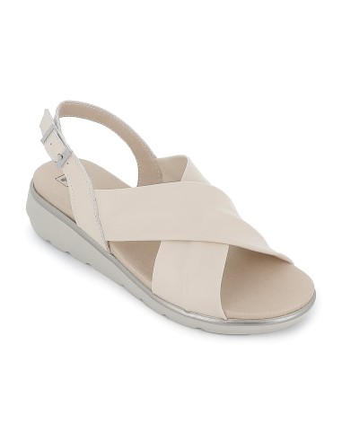 Sandalia piel tiras cruzadas hebilla en talon y cuña mujer beige