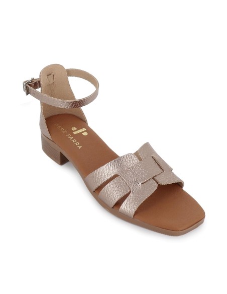 Sandalia con talon cerrado de piel y tacon bajo mujer dorado