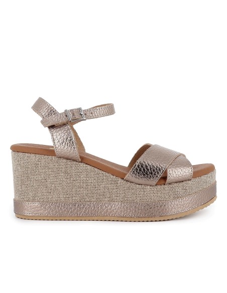 Sandalia piel con tiras cruzadas cuña forrada mujer dorada