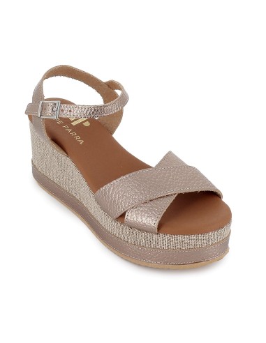 Sandalia piel con tiras cruzadas cuña forrada mujer dorada