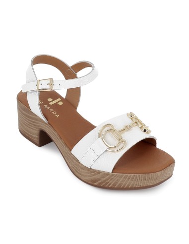 Sandalia piel suela cómoda con hebilla y tacon mujer blanca