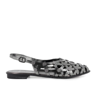 Sandalia piel con remaches y calados hebilla talon mujer plateada