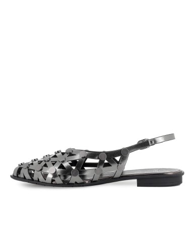 Sandalia piel con remaches y calados hebilla talon mujer plateada