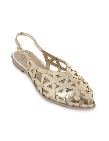 Sandalia piel con remaches y calados hebilla talon mujer dorada