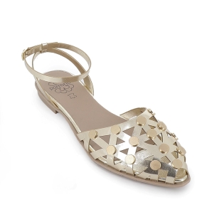 Sandalia piel con remaches y calados tacon bajo mujer dorado 2