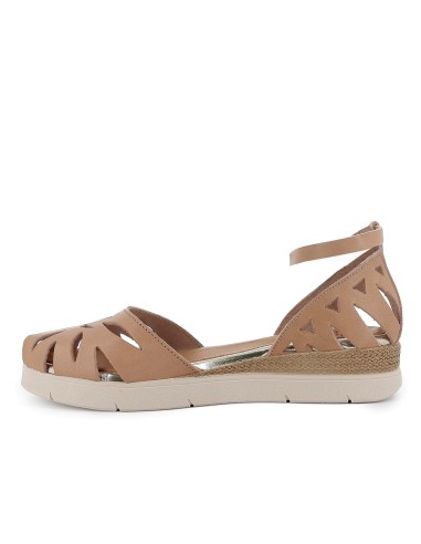 Zapato con correa tipo gilda piel calada cuña mujer taupe