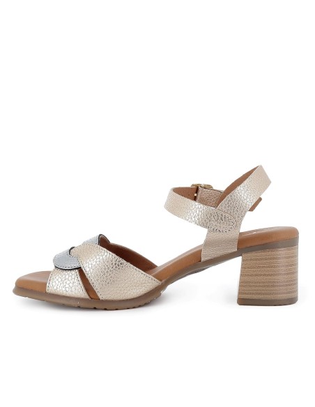 Sandalia piel grabada diseño hebilla mujer dorado