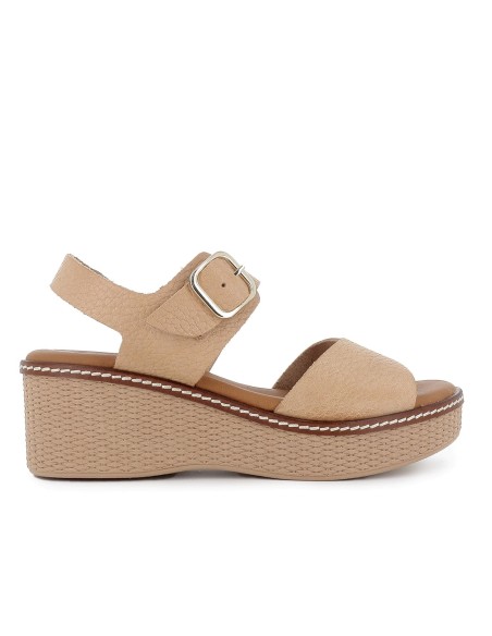 Sandalia piel grabados cuña y hebilla mujer beige