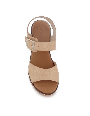 Sandalia piel grabados cuña y hebilla mujer beige