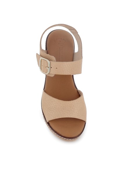 Sandalia piel grabados cuña y hebilla mujer beige