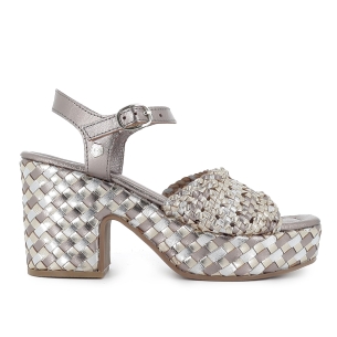 Sandalia piel trenzada con hebilla y tacon plataforma mujer gris
