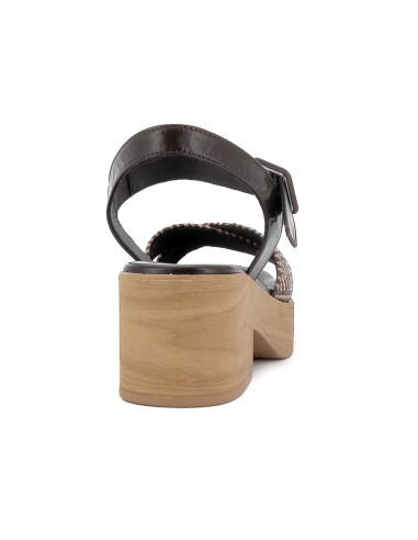 Sandalia piel y tiras con hebilla mujer marron