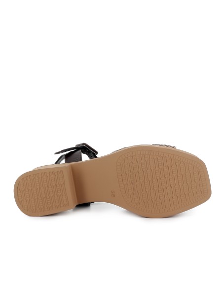 Sandalia piel y tiras con hebilla mujer marron