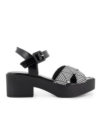 Sandalia piel y tiras con hebilla mujer negro