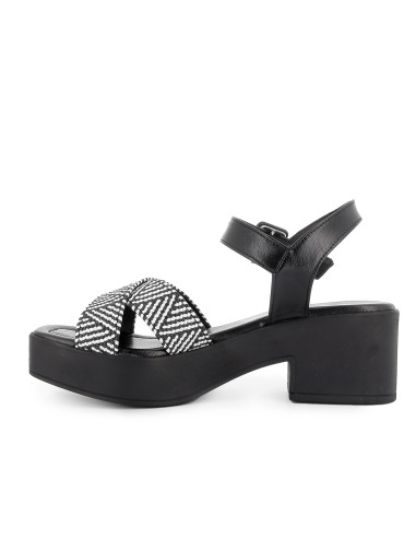 Sandalia piel y tiras con hebilla mujer negro