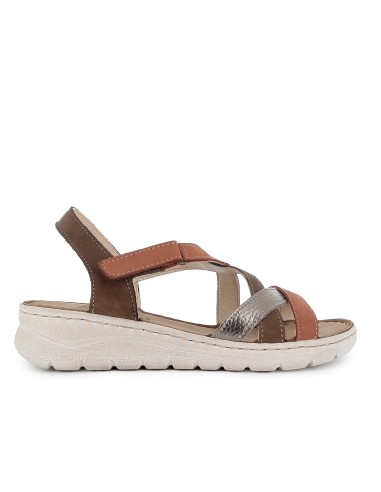Sandalia piel tiras cruzadas y cuña baja velcro mujer marron