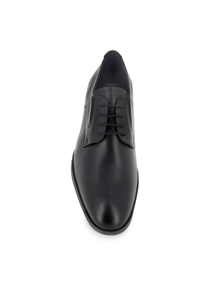 Zapato piel cordones costuras elegante hombre negro