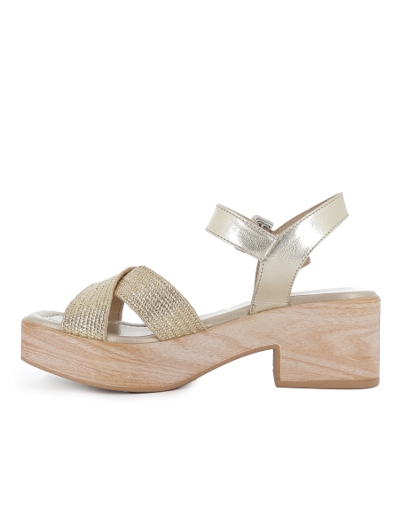 Sandalia piel y tiras con hebilla mujer dorado