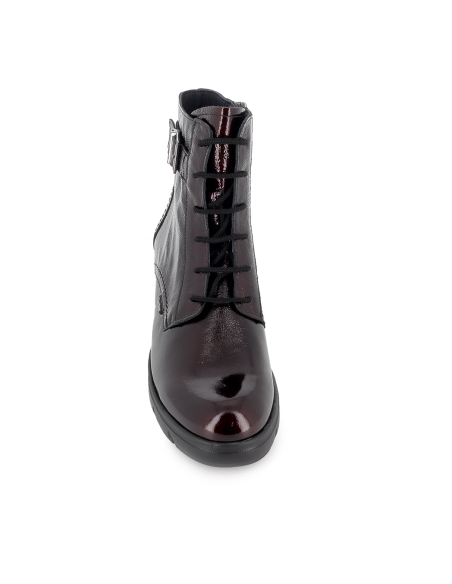 Botin militar charol cordones y hebilla tacon mujer burdeos