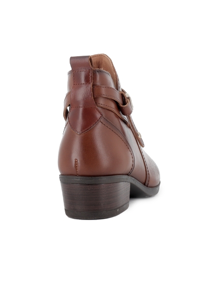 Botin piel corte irregular y hebilla tacon bajo mujer cuero