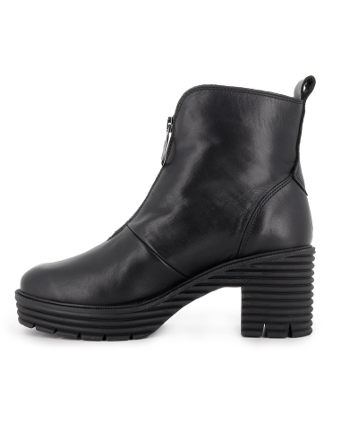 Botin piel napa cremallera y suela surcos mujer negro