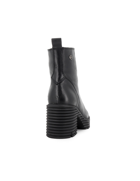 Botin piel napa cremallera y suela surcos mujer negro