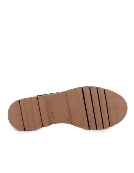 Bota militar piel tachas y cremallera suela plana mujer cuero