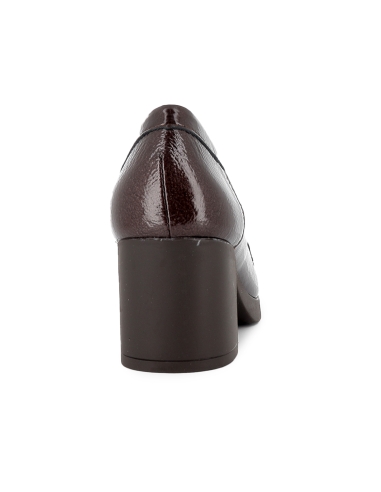 Mocasin piel charol tacon medio hebilla metal mujer marron