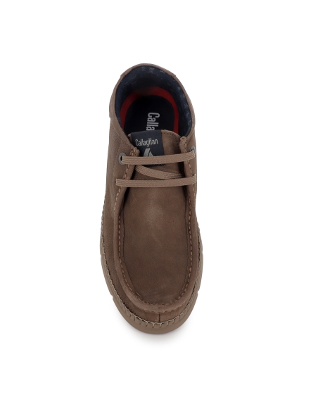 Wallabi piel cuero y cordones suela ligera hombre beige