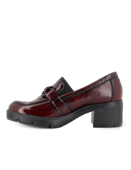 Mocasin piel cuero antifaz y hebilla tacon mujer rojo